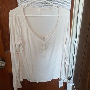 HALARA Button up Blouse